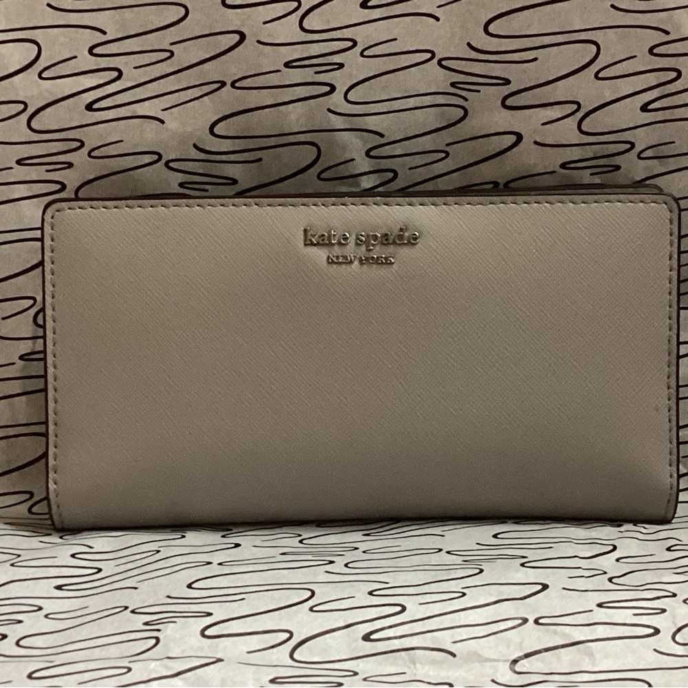 Kate Spade Gray Wallet